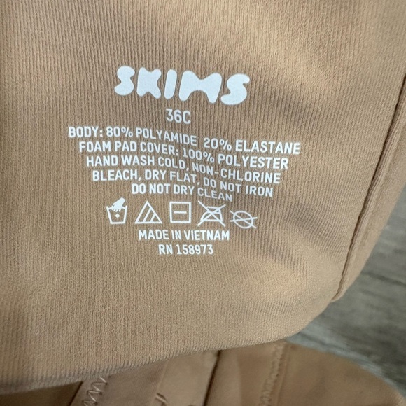 SKIMS ultimate fits everybody Strapless Bra - Clay 36C - Picture 4 of 5